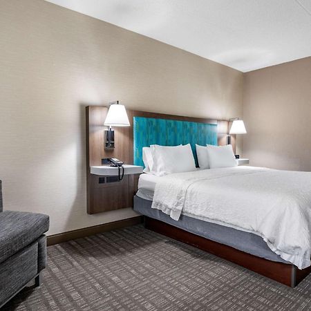 Hampton Inn & Suites Louisville East Exteriér fotografie