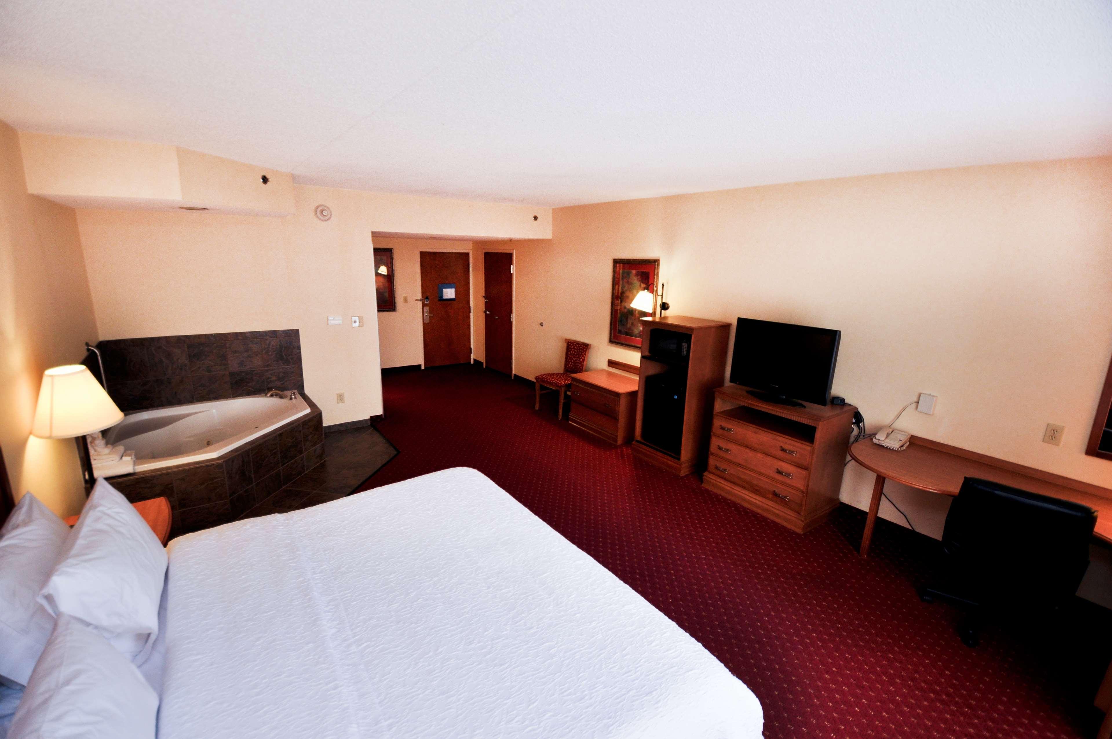 Hampton Inn & Suites Louisville East Exteriér fotografie