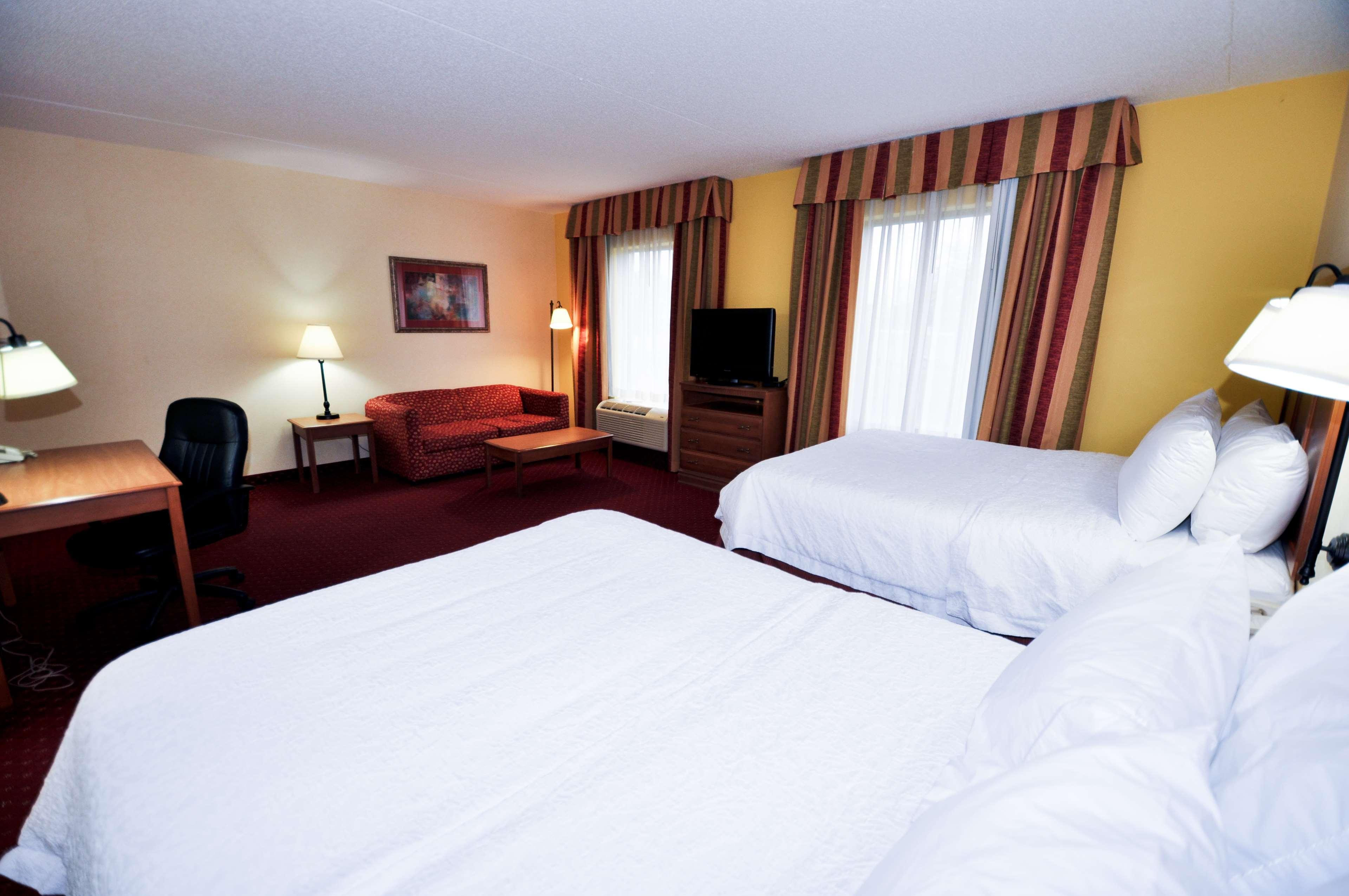 Hampton Inn & Suites Louisville East Exteriér fotografie