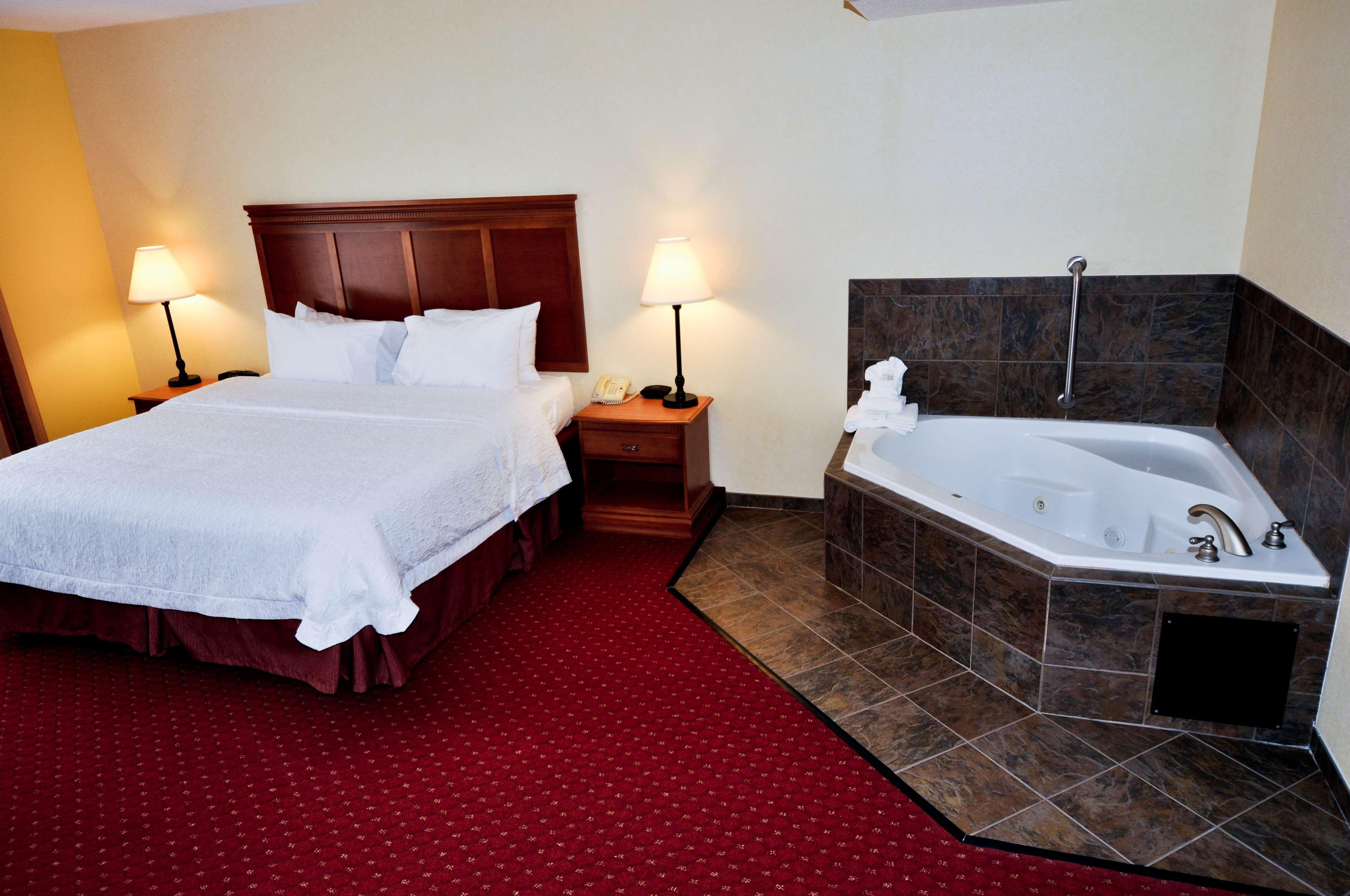 Hampton Inn & Suites Louisville East Exteriér fotografie