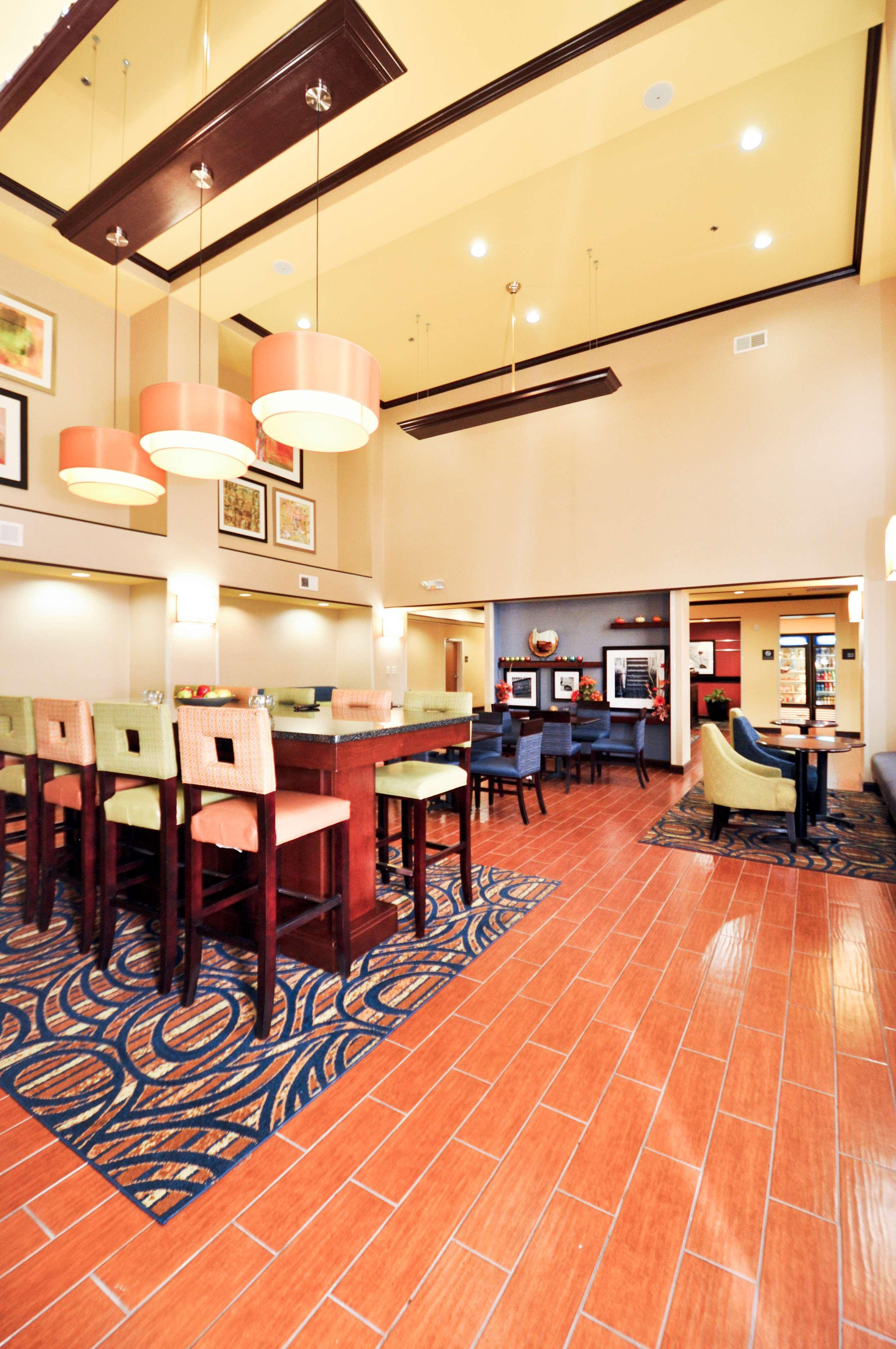 Hampton Inn & Suites Louisville East Exteriér fotografie
