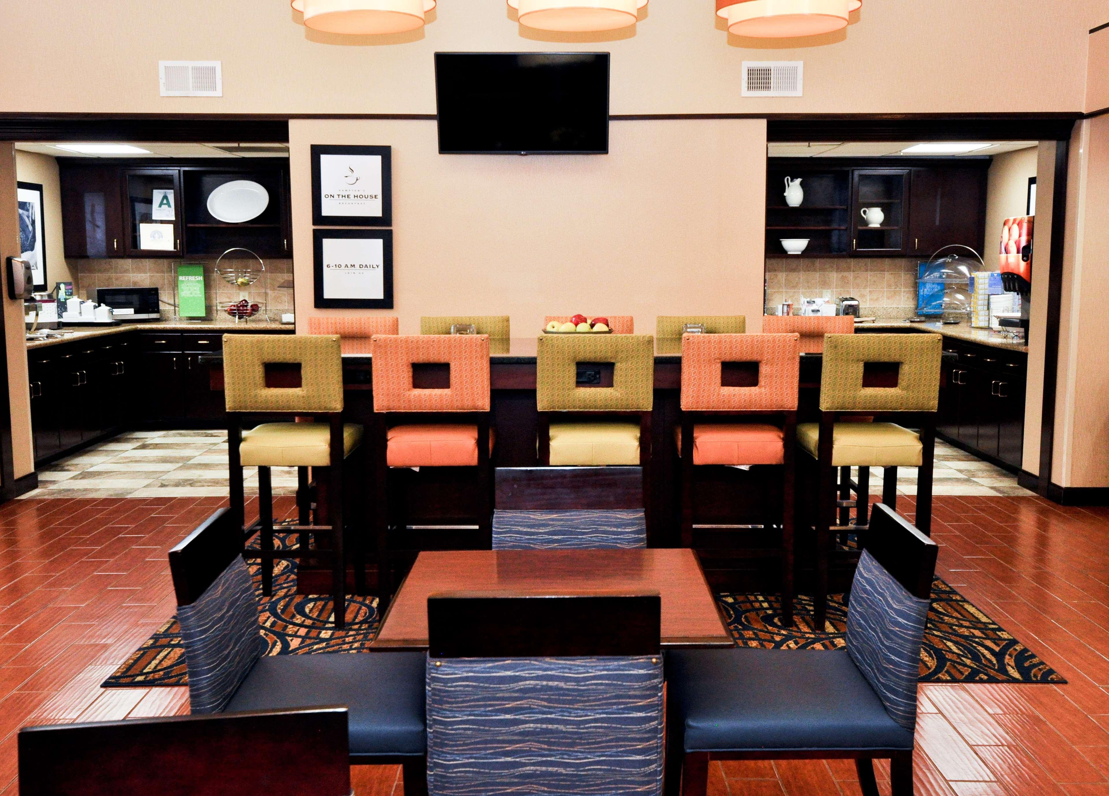 Hampton Inn & Suites Louisville East Exteriér fotografie