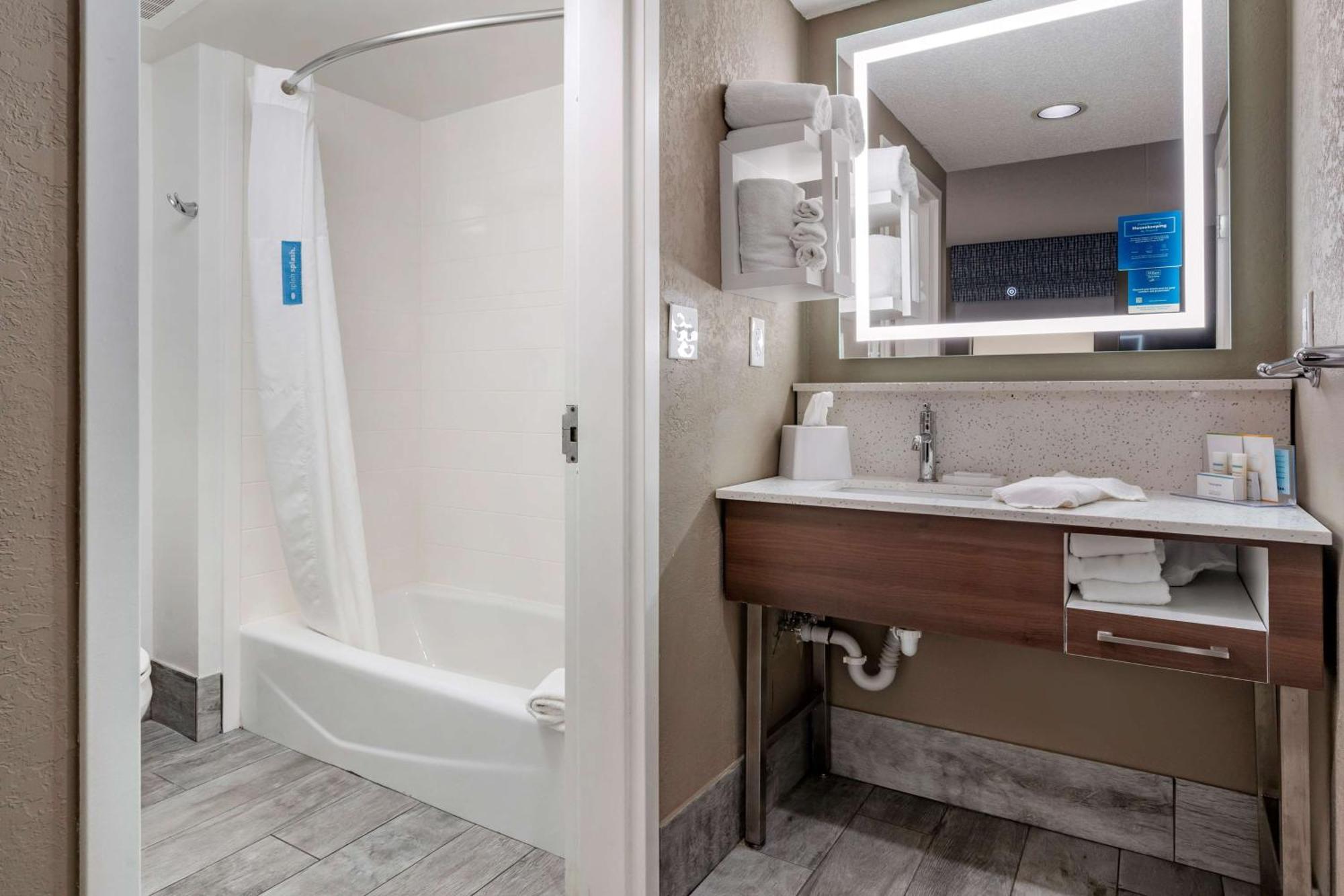 Hampton Inn & Suites Louisville East Exteriér fotografie