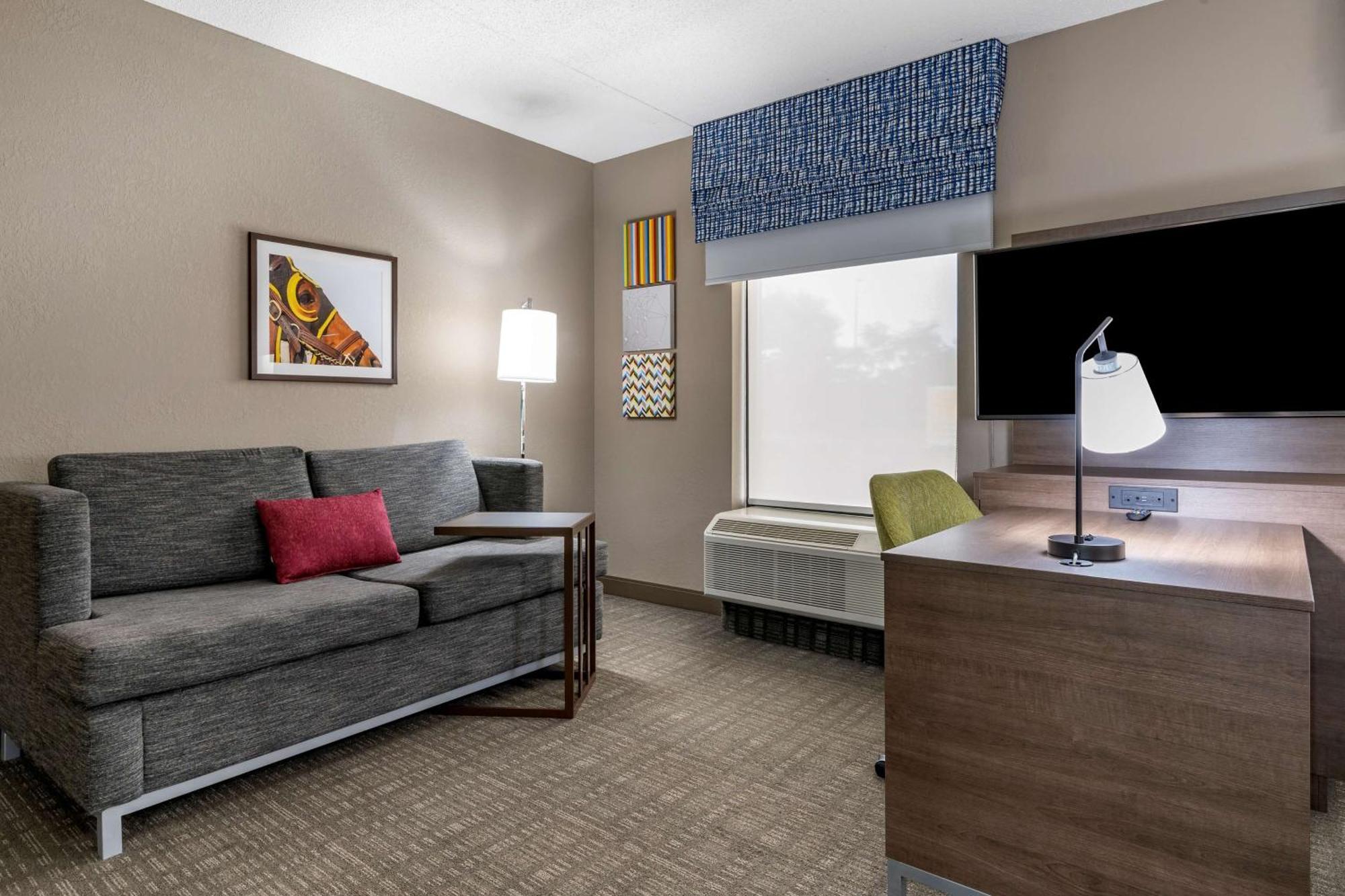 Hampton Inn & Suites Louisville East Exteriér fotografie