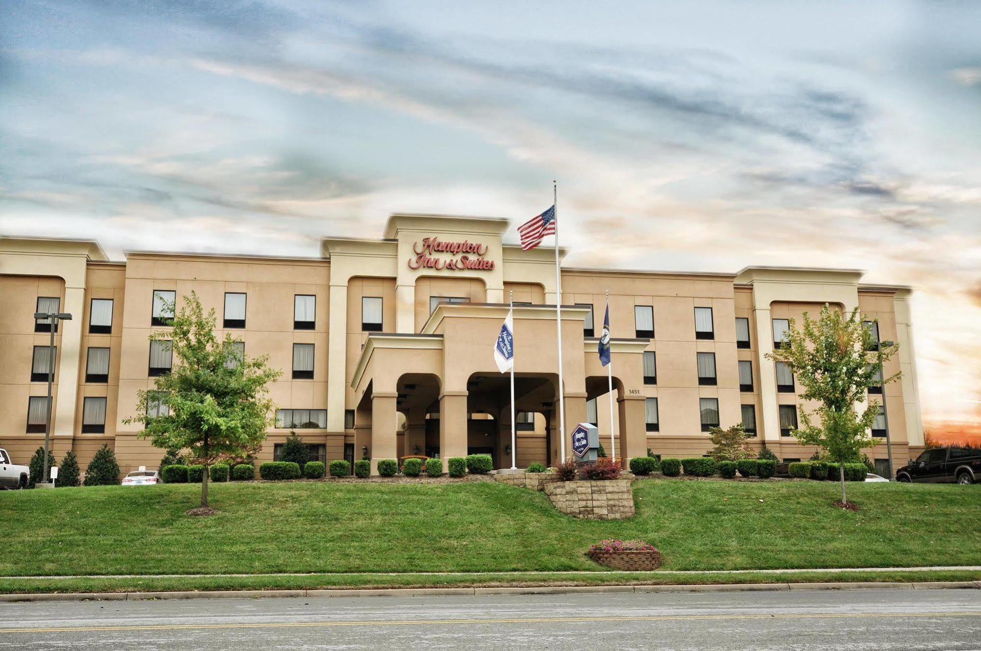 Hampton Inn & Suites Louisville East Exteriér fotografie